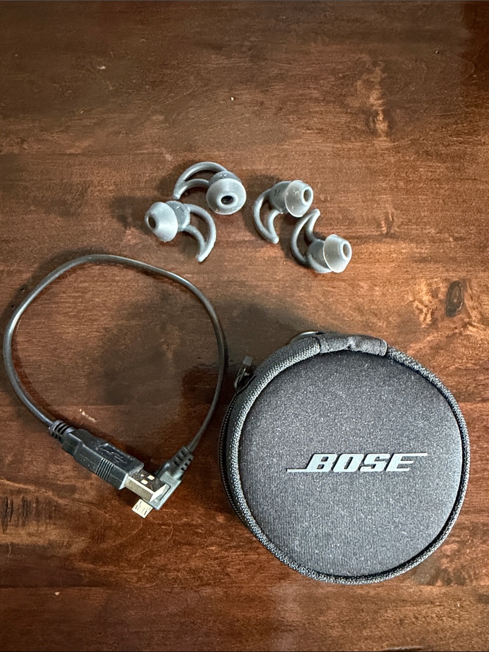 Bose SoundSport Wireless Earbuds - Black - Picture 3 of 3